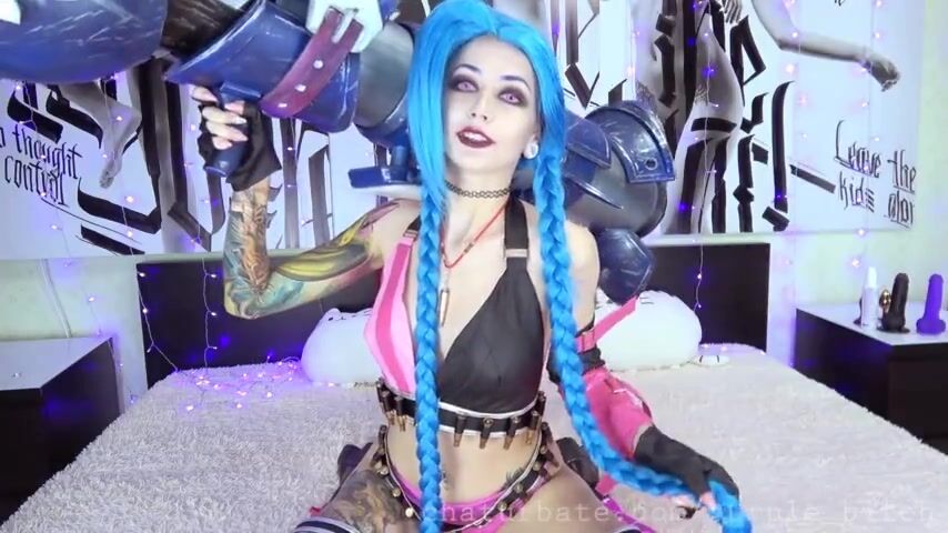 Jinx Cosplay Anal Ass Buttplug Babe GO PORN