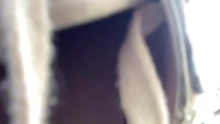 Cleaning shoes instruction, white socks remove to wash for you