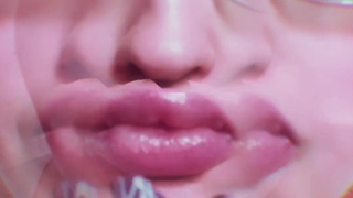 Chick Nude Lips Makes you Hot