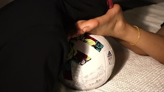 Foot Worship - Lick My Feet After the Game