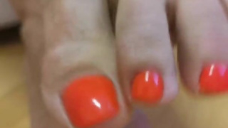 lick your goddess feet