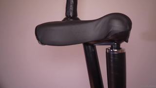 ✨ Anal Endurance Trainer ✨ Subscribers decide how long I have to ride for this Sunday!