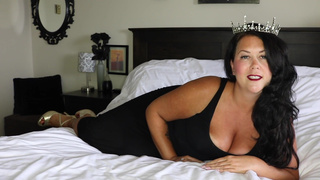 Get To Know Goddess Macha, Powerful Female Dominatrix