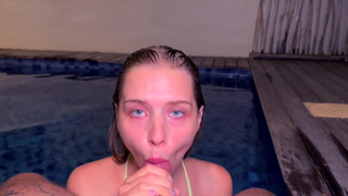 Sweet blowjob in the public pool. Cum on hair of Californiababe