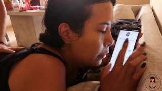 GIRLFRIEND TALKING ON THE PHONE WITH HER MOM WHILE WE FUCK