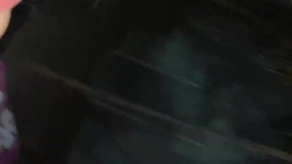 Mi papá Celoso evito que fuera a casa de mi novio, espero a que duerma y follamos en mí patio