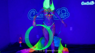 Jewelz Blu Body Paint and Masturbation show
