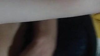 Que rico como me despierta y me pone en cuatro . corre en la espalda y vuelva me lo mete