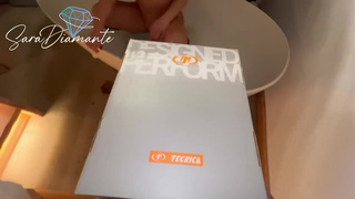 ???? Per NATALE ho ricevuto un bel CAZZO REGALO dal mio FRATELLASTRO porco che mi scopa in VASCA