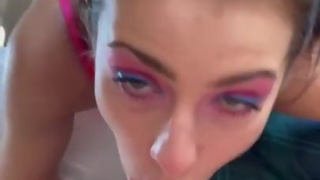 Падчерица любит читать книги