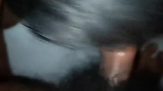 Sarap na sarap si insan sa pagchupa sa burat ko