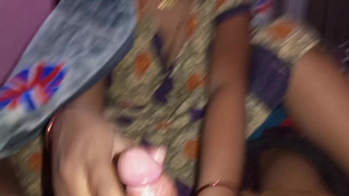 बुढी को Juicy चिकेको , अझैँ चिकनु भन छे....सेक्सी छे.hindi