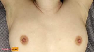 Denne tæve ville putte søde katte i hendes brystvorter! De er blevet fantastiske!