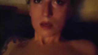 Young wife gets fisted for the first time, swears and cums.