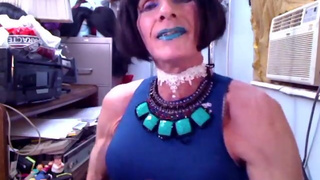 Steaming 67yr MILF Tranny Alexandria Shows Muscle Size Progress+Weight Lift