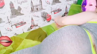 بعشق الخلفي وبموت في المص