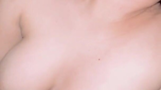 Conozco a un chico en el río y me invita a comer y me convence de follar. Que rico sabe su semen ????