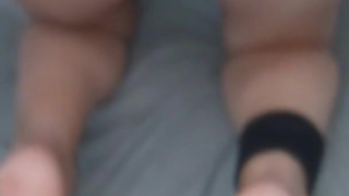 Guardate mia moglie come gli piace saltare sul cazzo e prenderlo nel culo