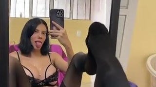 Flaquita me manda su nueva lencería