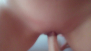 吸着ビラまんで包み込む 騎乗位でハメ撮りしたい人妻のディルドオナニー She wanted to squeeze her lips around something firm