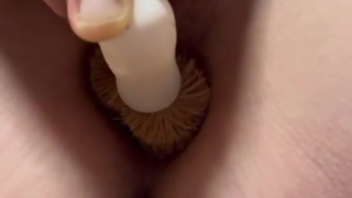 マンコにたわし挿入