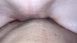 激しい騎乗位で同時に昇天！ ローションと潮まみれの変態セックス！