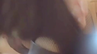 [Amateur mature woman] Masturbates with a dildo while wearing black garter stockings and boots and u