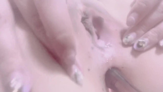 [Amateur Hentai Anal Masturbation] Open the pussy wide and dildo anal masturbation. You can see the