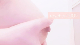 Bubble-covered nipple masturbation【Angle from the side】