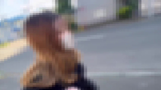 【個人撮影】リモコンバイブを入れて彼氏と初めてのお散歩♡家族で賑わう公園のベンチでイッちゃった♡ HENTAI/ハメ撮り/素人/初体験/プチ露出