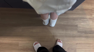 久しぶりに家に帰ってきた義理の姉ちゃんが巨乳白ギャルになっててエロ過ぎた。。僕のやることは一つだけ。台所で無防備な義理姉とセックスをいっぱい楽しんだ。個人撮影 ハメ撮り スマホ撮影 japanese