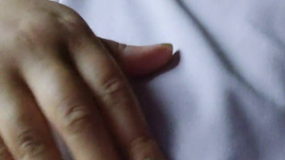 "Oh!? Nipple cracks feel great!!" A perverted Japanese woman who masturbates with a ballpoint pen ♥️