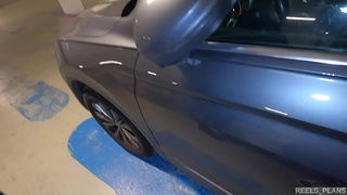 A pretty Arab girl from the city gets fucked publicly in anal by a black guy for an IPHONE 13 !!!