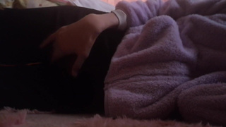 Japanese college student masturbates with a finger and can't stand it and pant