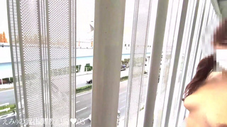 Emiri Japanese Amateur Show Off Nude To Train＆Pissing In Public