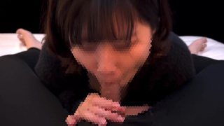 A college junior ejaculated into his hand with a nice blowjob and then tasted delicious!