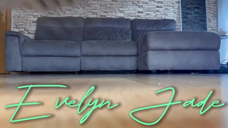 Giantess catches you (Trailer)