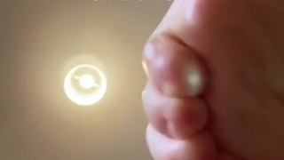 giantess finds you on the floor