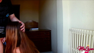 Impresionante latina en pantalones de yoga se la follan duro - Versión 4K