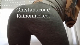 Giant inocent girl playing with tiny big giant ass buttcrush goddess giantess