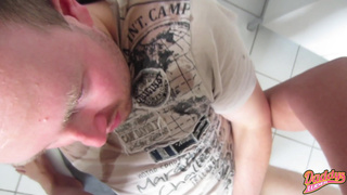 Ich piss dir voll in deine Fresse!