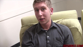 MILF Kimberly Kole Gets Lured Into This Student’s Fox Hole