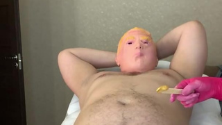 Depilation of the most famous blonde!