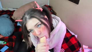 Deep throat and hard vibrator play.pt1