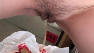 Squirting cum into the bin so i don't get pregnant (creampie pee)