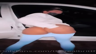 Blonde Slut In Blue Leggings Works Out At The Gym