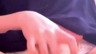 Скінчити двічі ①. Волохата японська любителька мастурбує, стогнучи. [домашнє]