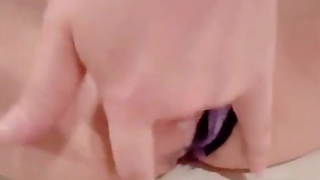 [Personal shooting] Cloudy love juice from shaved pussy ♡ The sheets are soaked with squirt