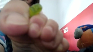 [Trailer] Giantess finds a tiny in her bed