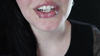 Your Giantess Girlfriend - HD TRAILER